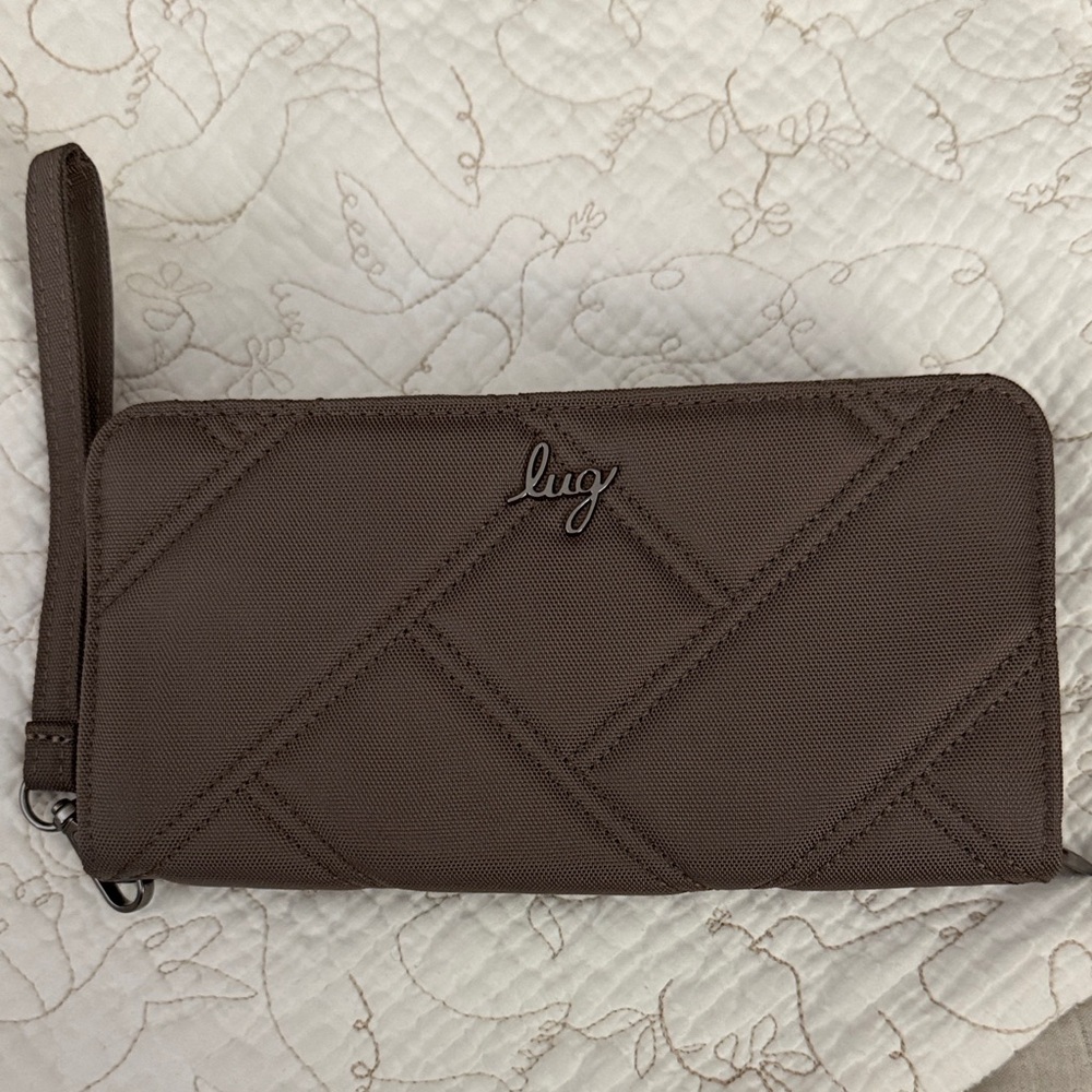 Lug Arabesque Ultra X Zip RFID Wallet